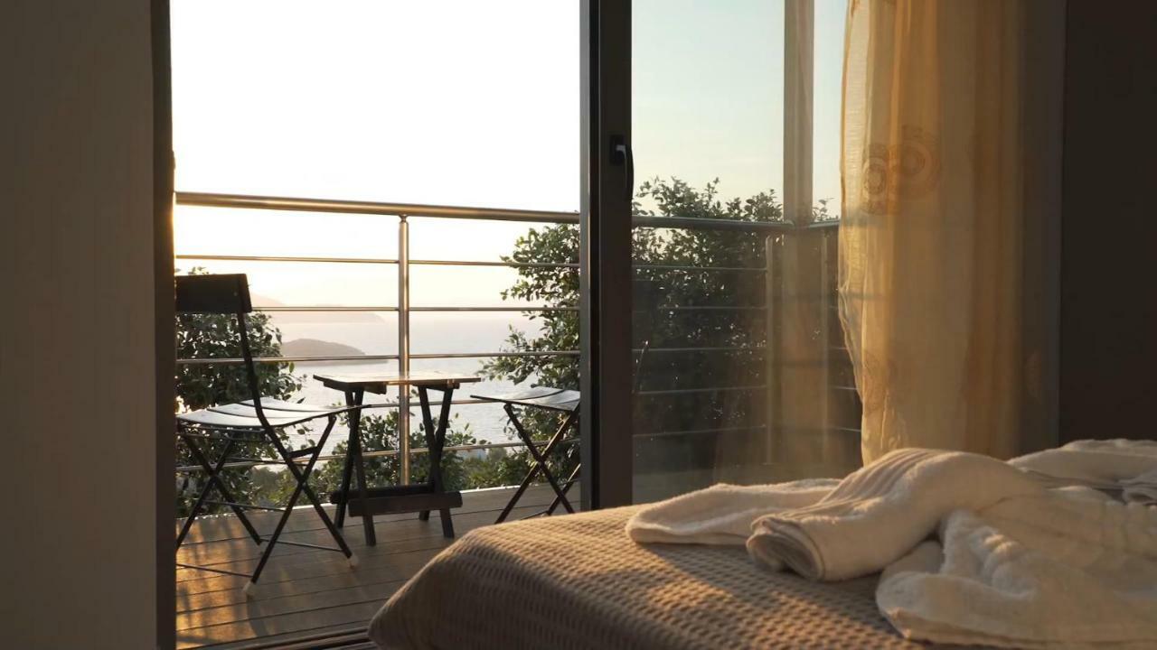 Alexiszorba Villa Plaka  Bagian luar foto